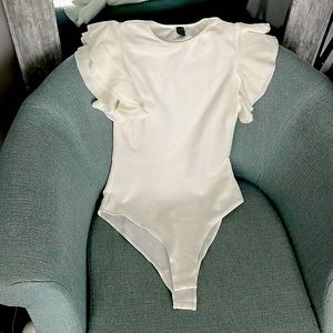 White Butterfly sleeve Bodysuit Super-flattering NWOT